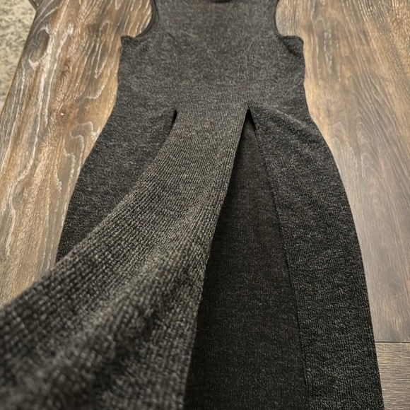 🔵 FASHION NOVA SLEEVELESS CHARCOAL GRAY TUNIC SWEATER SIZE MEDIUM - Picture 3 of 3